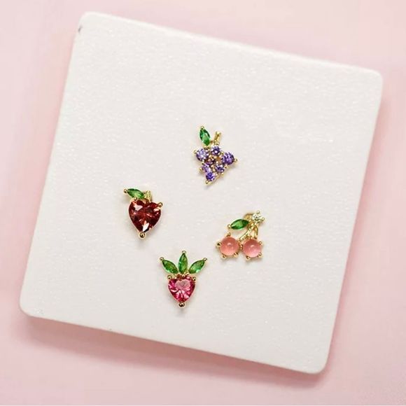 WATERMELON 18K GOLD PLATED RED & GREEN DIAMOND CUT CRYSTALS STUD EARRINGS MICRO - Picture 8 of 13